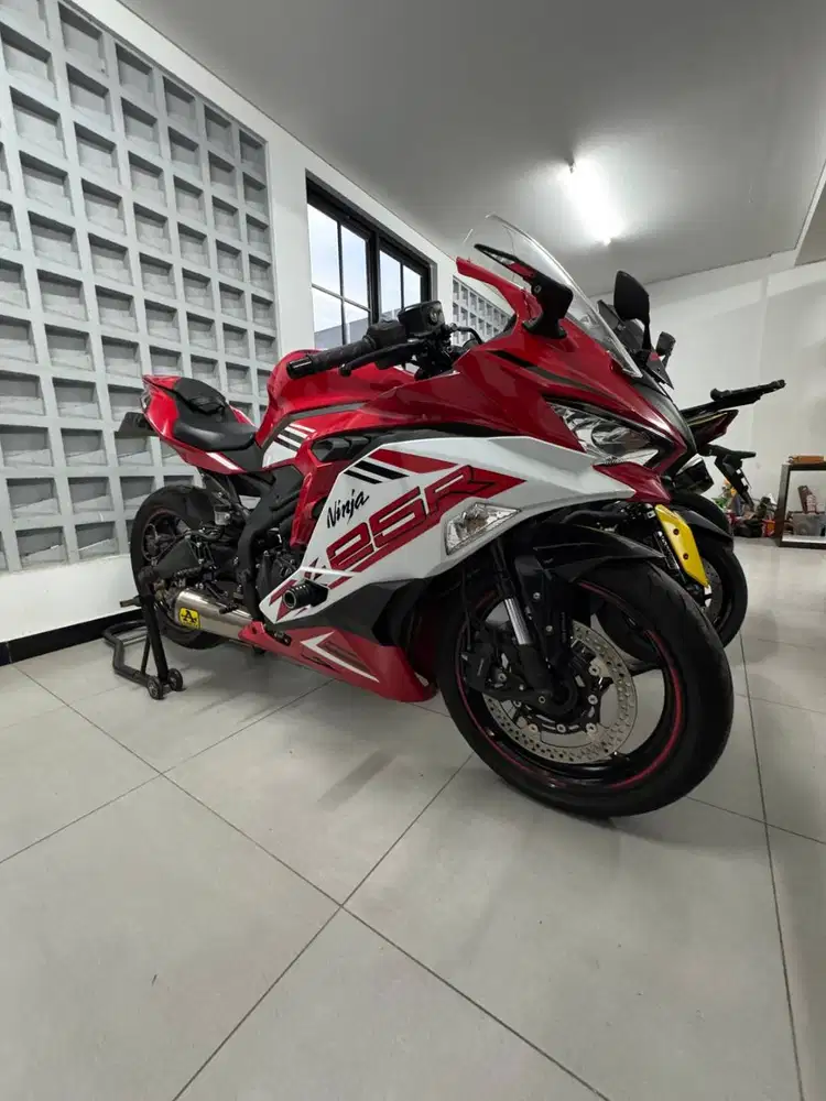 Kawasaki ZX25R ABS Tahun 2021