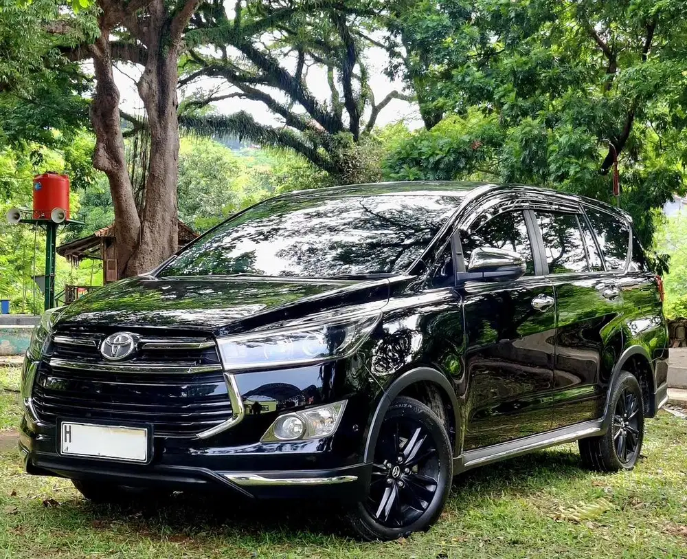 Toyota Innova Venturer 2.4 Matic 2017