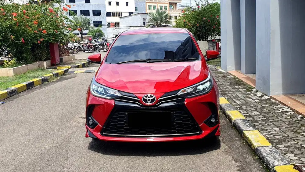 Toyota Yaris GR Sport CVT Facelift Merah 2021 Like New Low KM Record