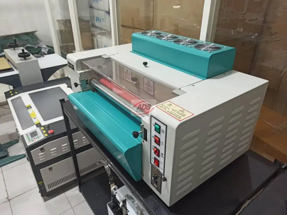 MESIN UV VARNISH / COATING OTOMATIS PALING PRAKTIS TANPA RESIDU