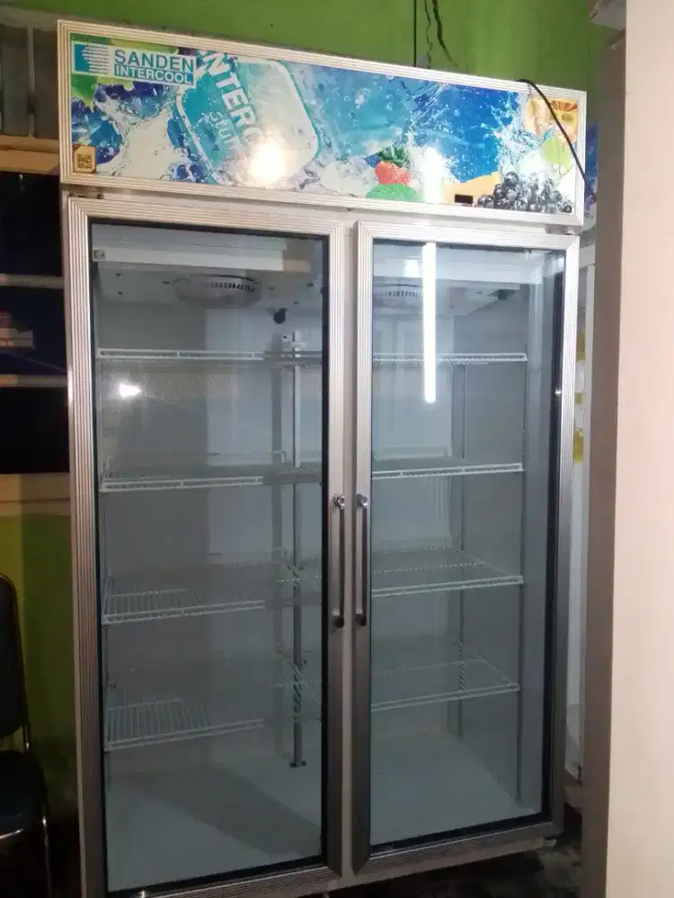 Jual showcase 2 pintu