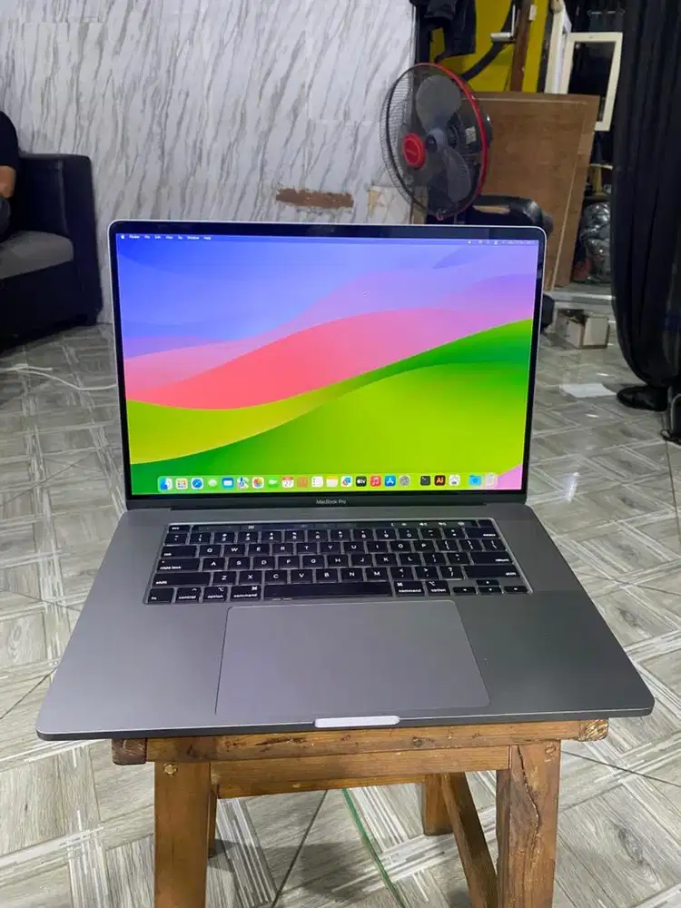Macbook Pro 2019 16” 32/512 Core i9