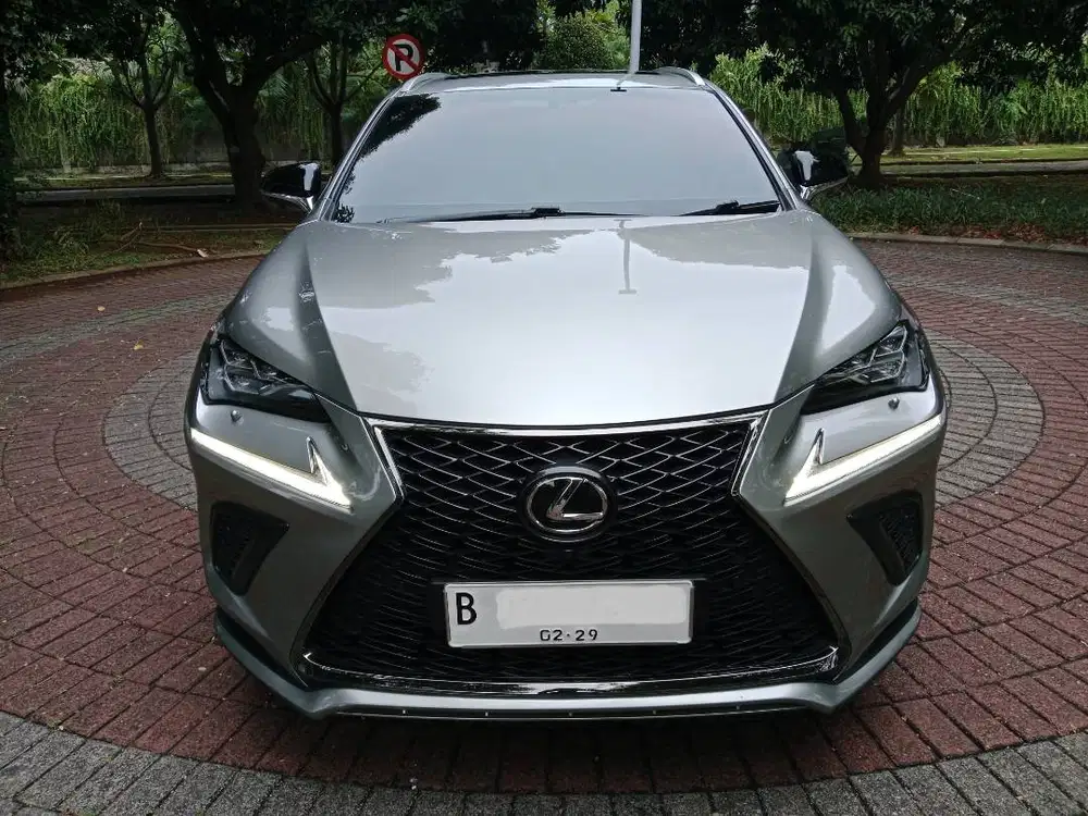 KM 30rb Lexus NX300 F Sport 2018 2019