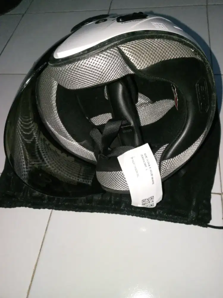 Helm Baru Merk BMC  size L fit