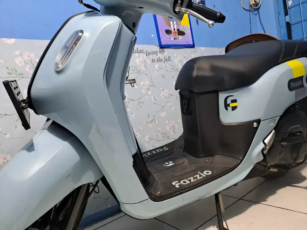 Yamaha Flazzio warna biru cc 125