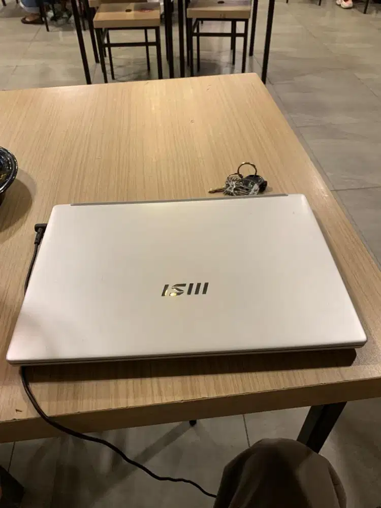 Laptop MSI Modern 14 C12MO