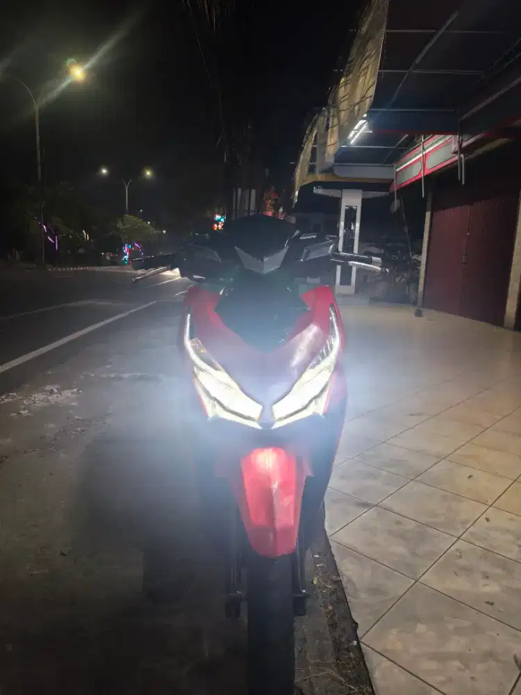 VARIO LED OLD 125 TAHUN 2017