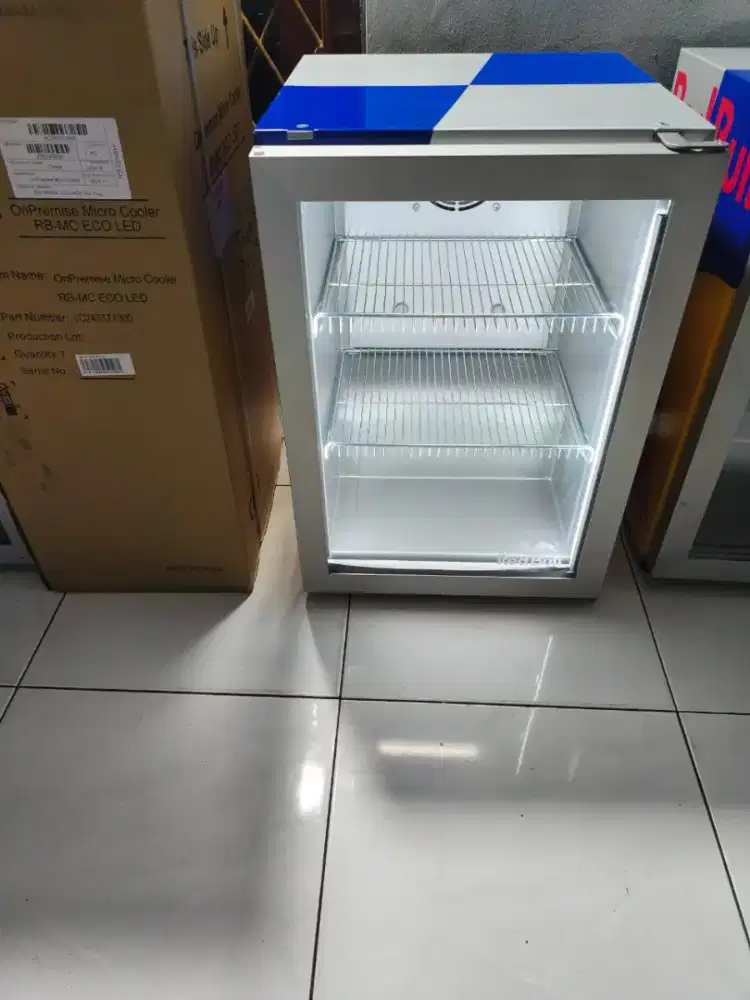 Showcase mini RED BULL