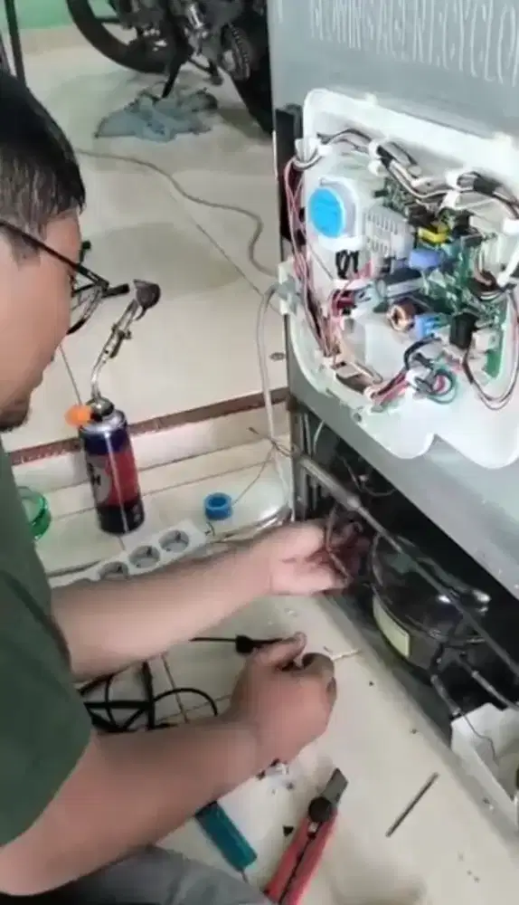 Service ac , kulkas , mesin cuci dan elektronik lain