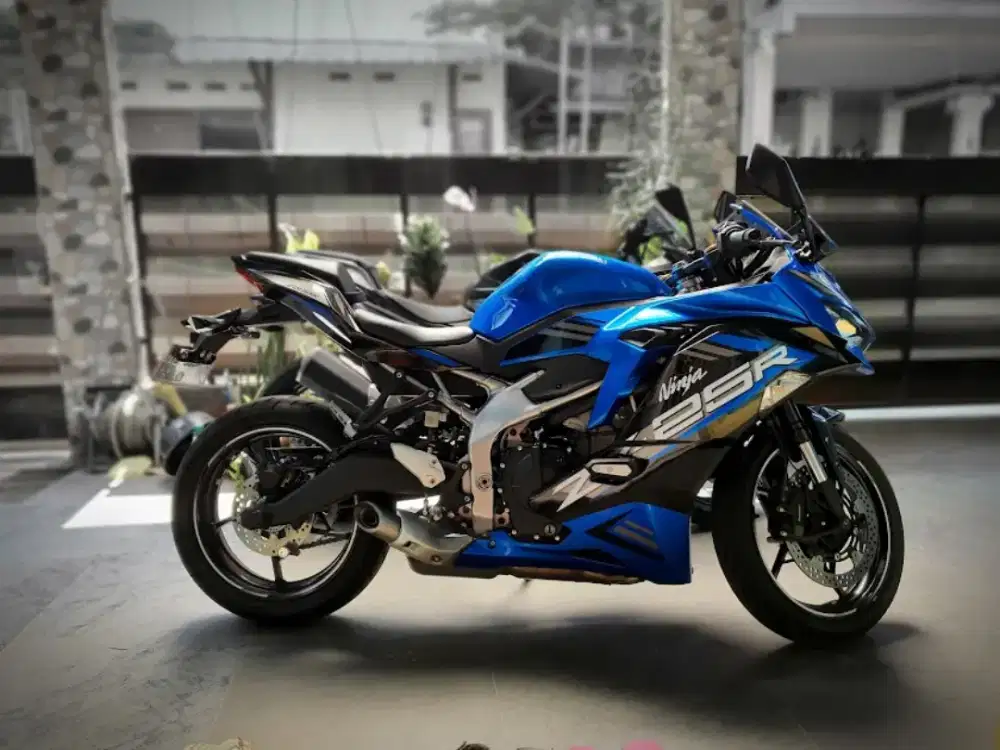 Zx25r biru 2021