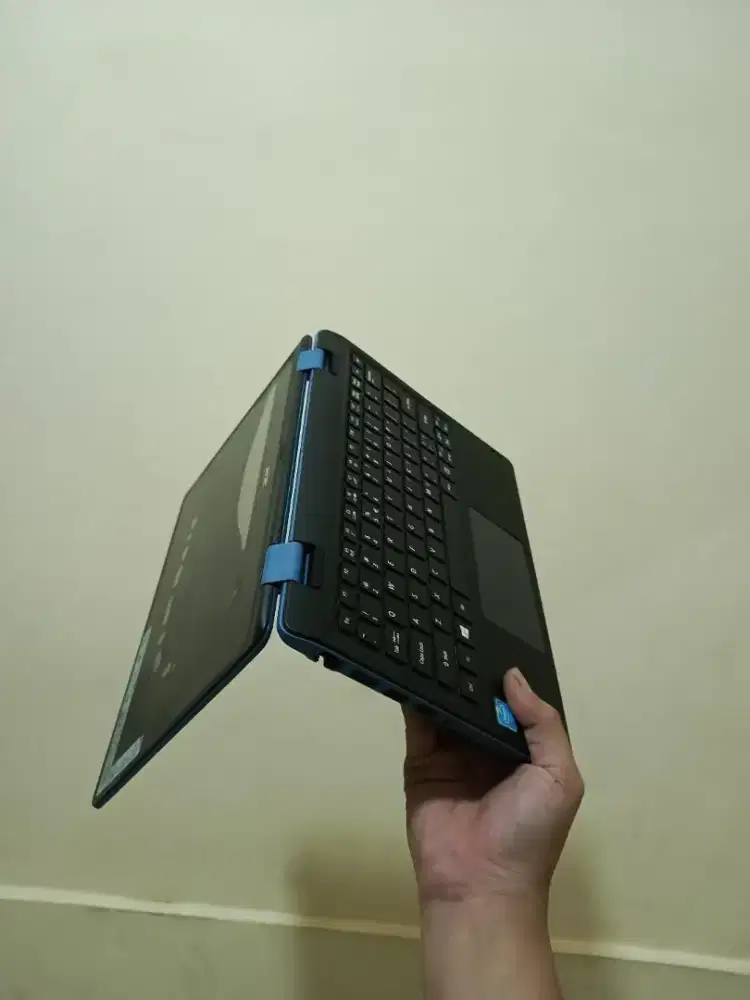 Laptop Acer Aspire R3-131T Touchscreen