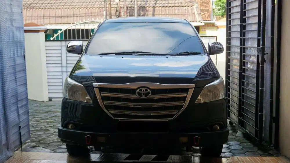 innova 2.5 G M/T 2014