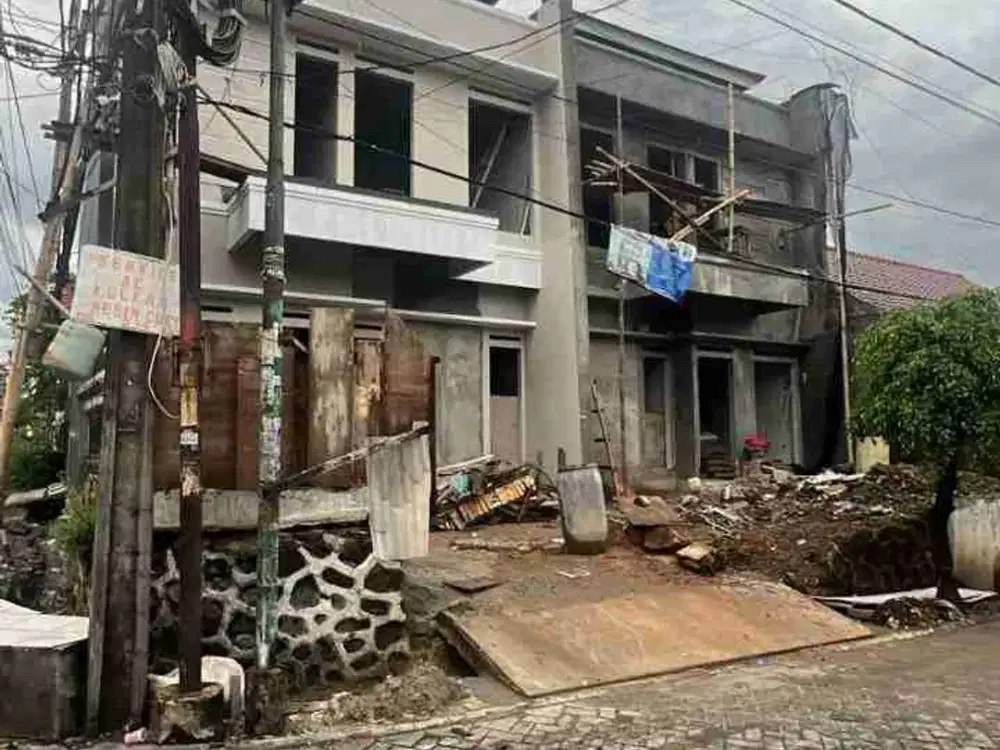 Rumah di tengah kota baru dekat tol Bintaro pondok aren Tangsel aman dep