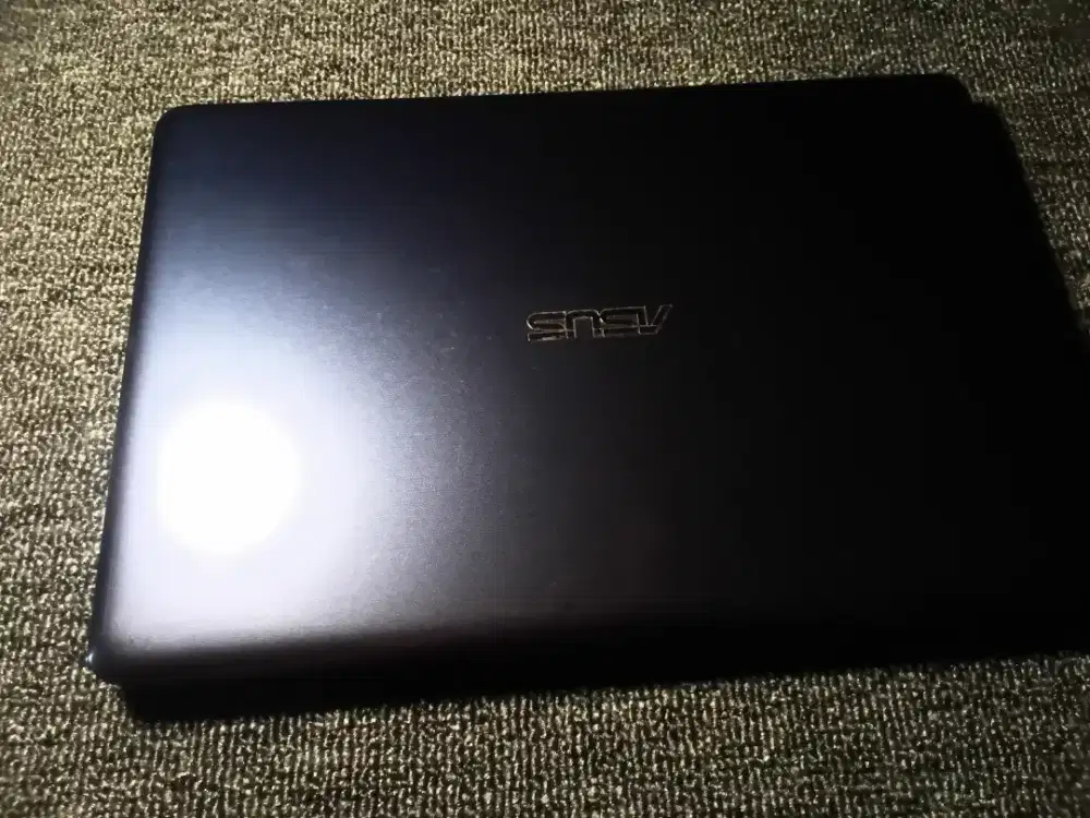 Notebook Asus E203M