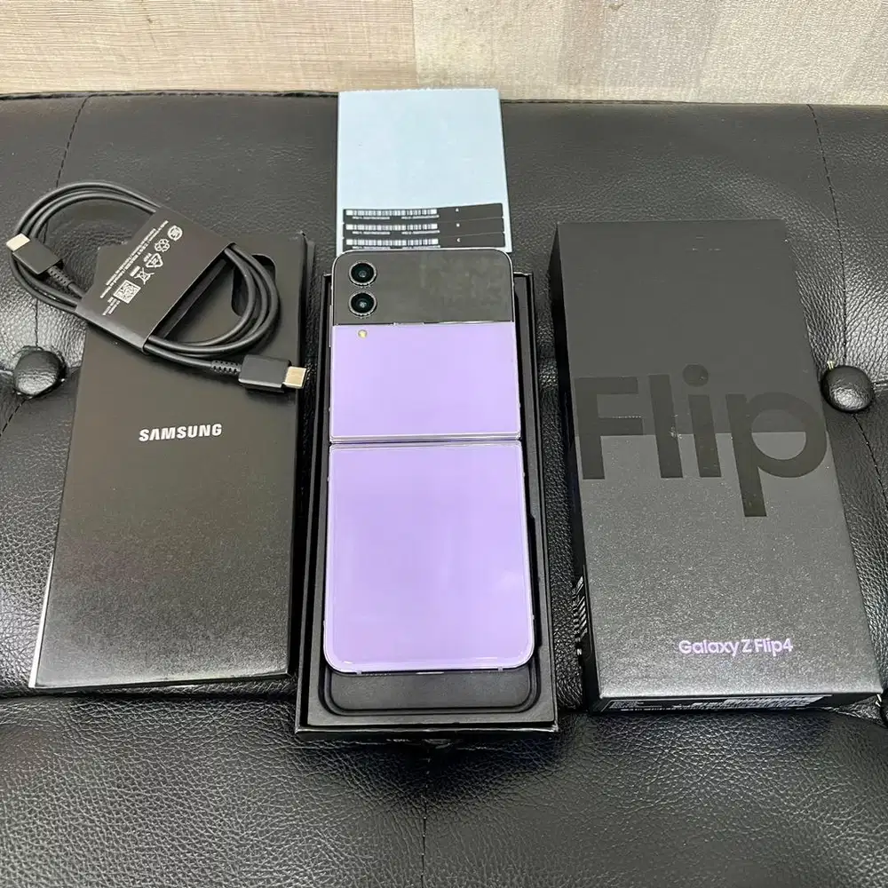 Samsung Z Flip 4 //128gb //purple //ex-Resmi samsung // istimewa