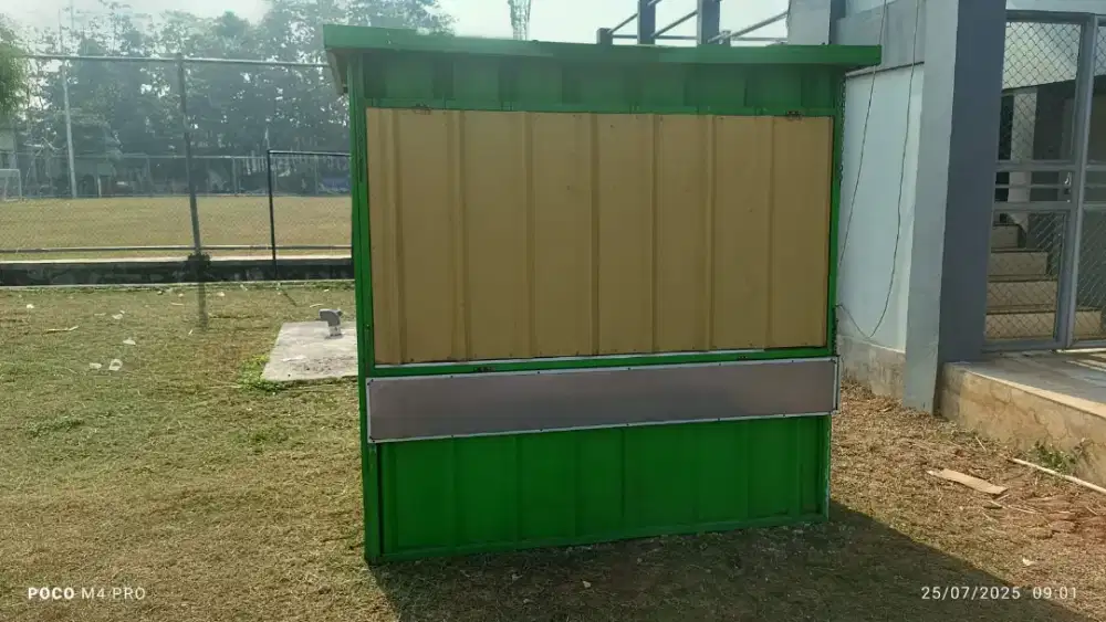 Booth Container