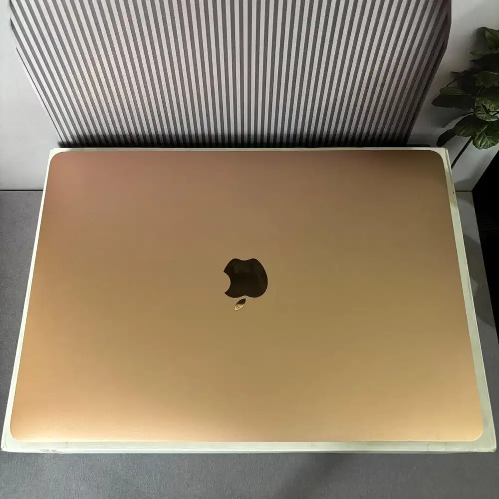 Macbook Air 2019 8/128gb