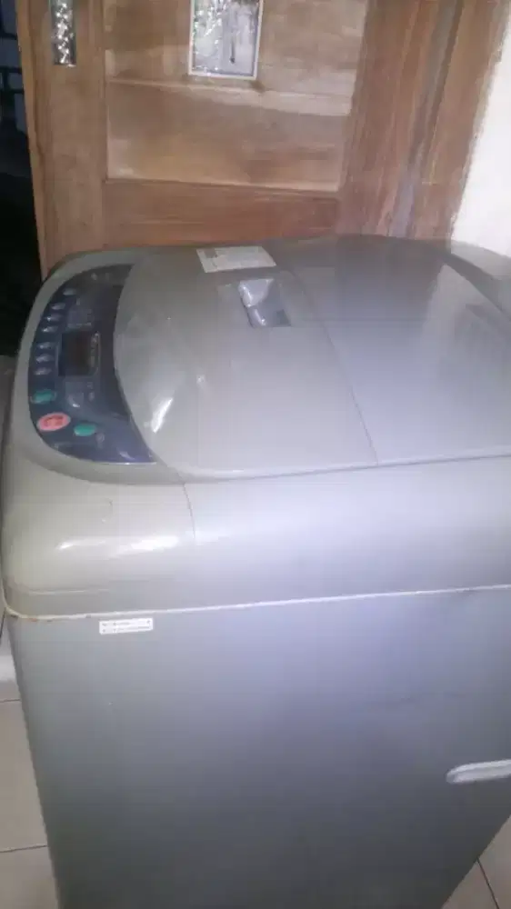 Mesin cuci LG 10-plus