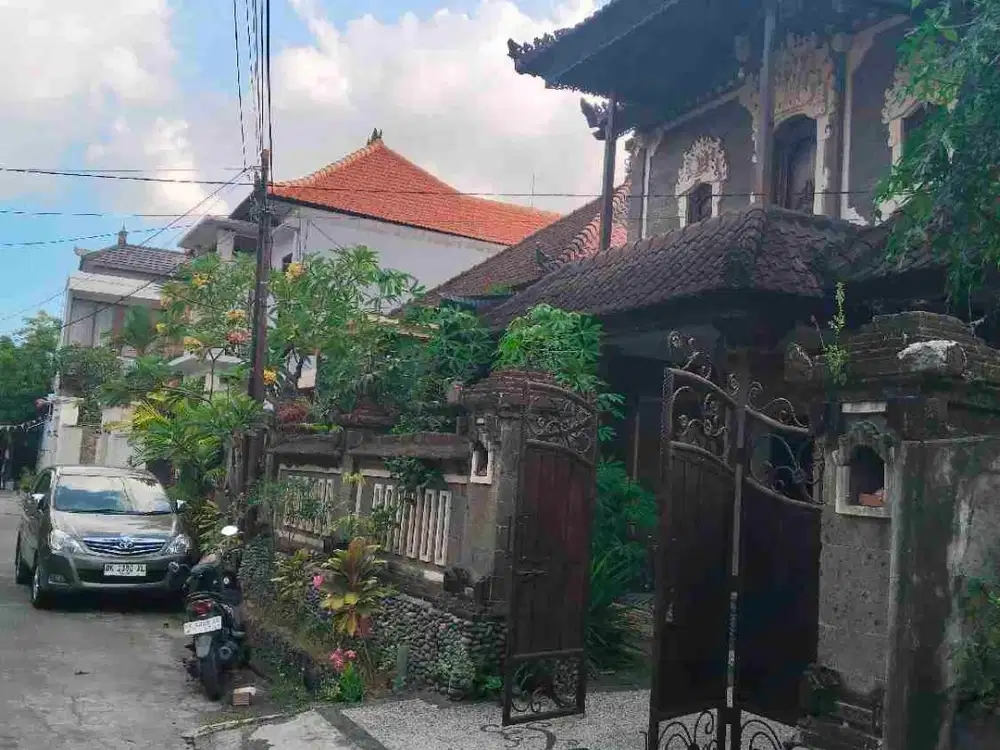 Disewakan rumah lantai 2 taman asri batubulan