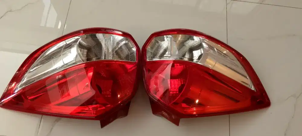 Stop lamp kanan & kiri original ertiga dreza 2016