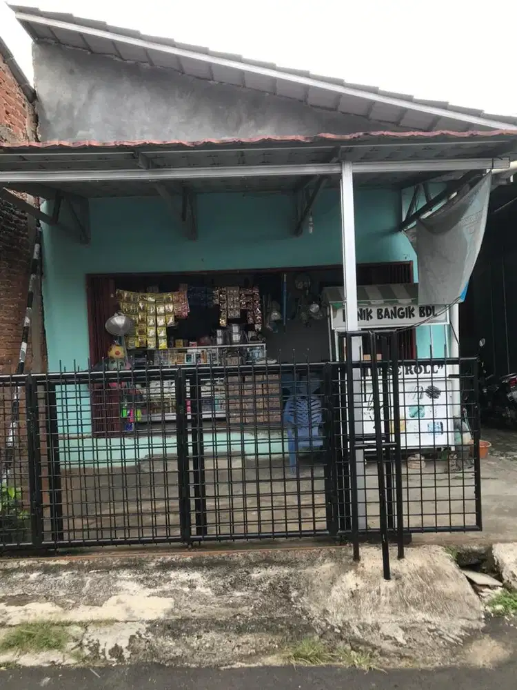 DIJUAL RUMAH (ada toko nya) DI KEMILING