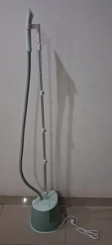 Setrika Steamer Philips 1000 Series