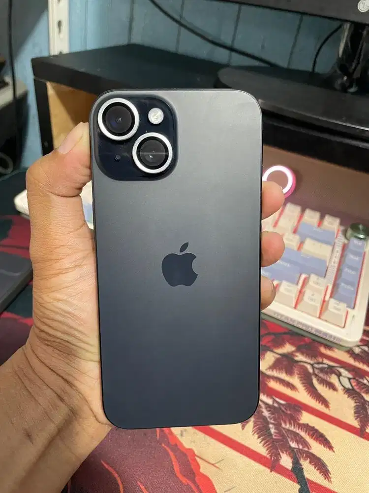 IPHONE 15 12gb Black EKS GARANSI RESMI INDO GDN