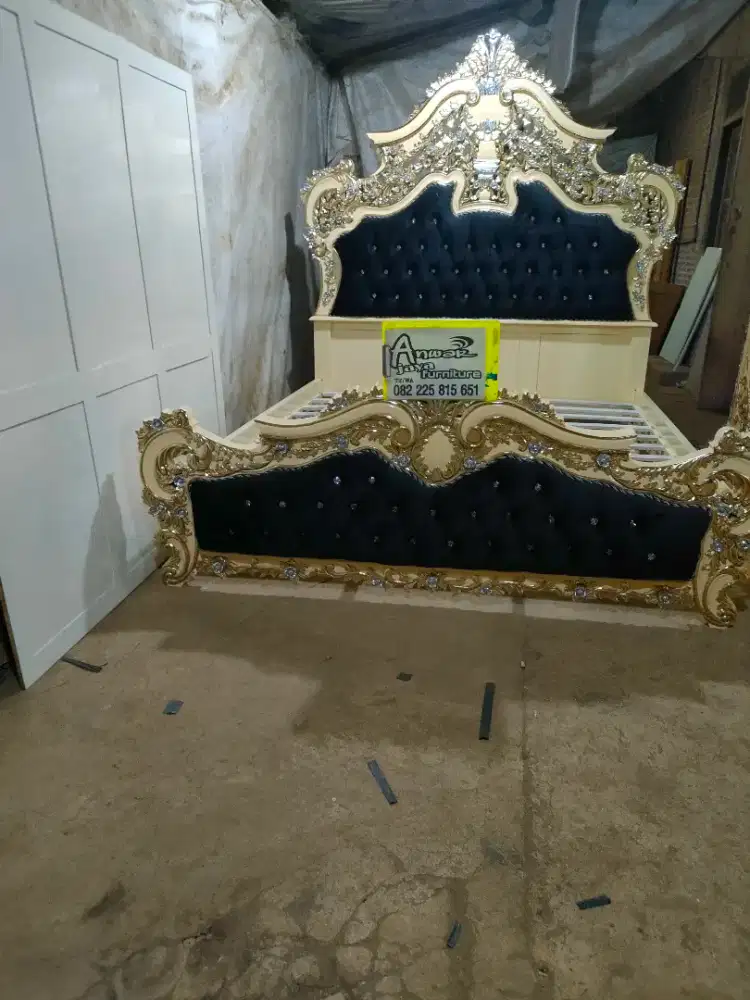 Tempat tidur dipan motif ukiran terbaru full kayu jati