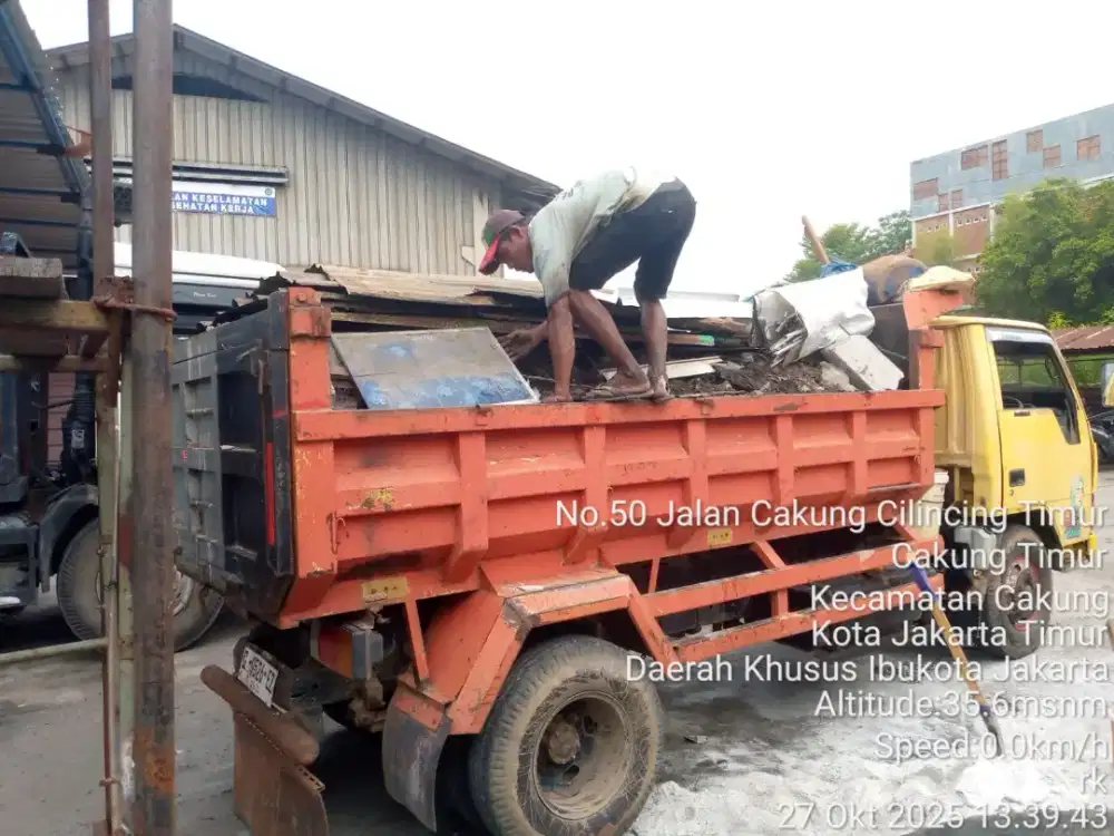 Jasa buang puing dan tanah