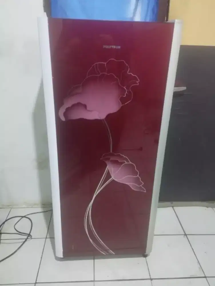 Di jual kulkas Polytron 1 pintu