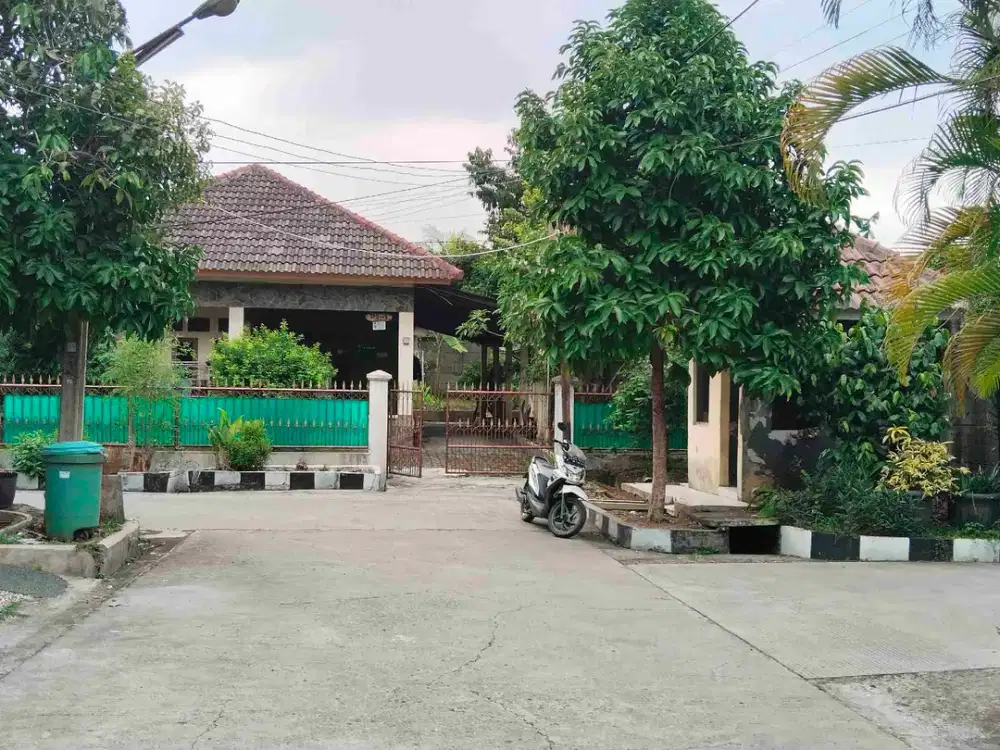 Jual rumah hook di perum Jatijajar, Simpangan Depok Jl.Raya Jakarta Bogor,