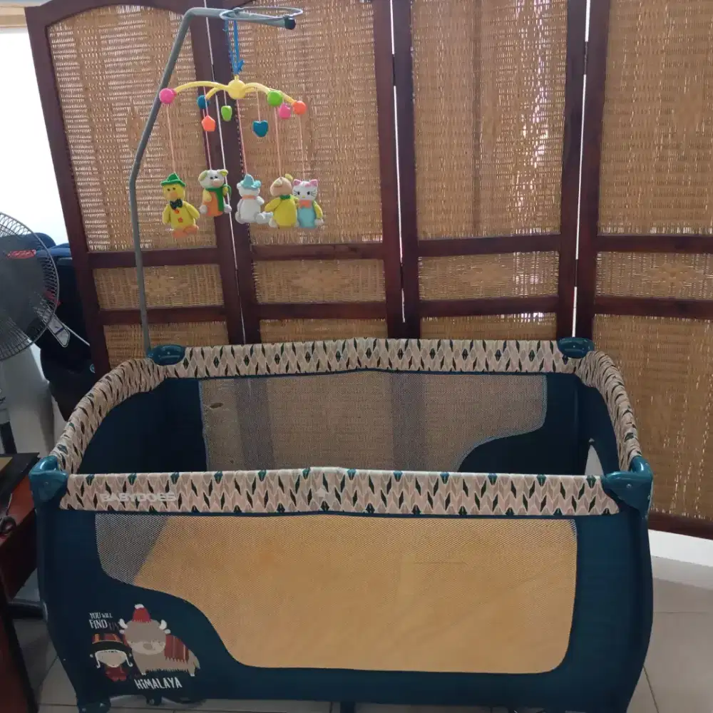 Box Tempat Tidur Bayi