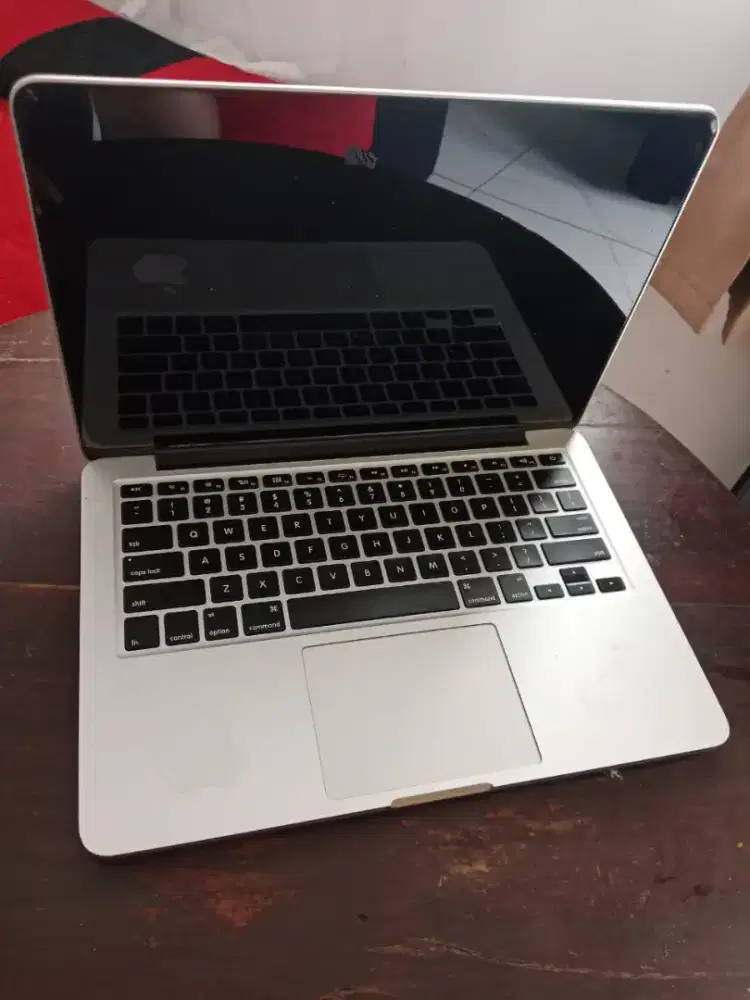 Macbook Pro retina 2015 a1502 Mati