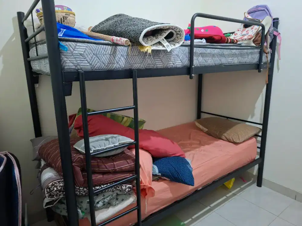 Ranjang kasur tingkat