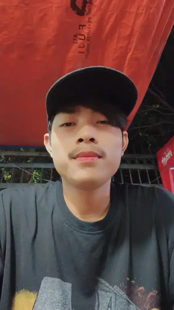 Cari kerjaan apa ajh