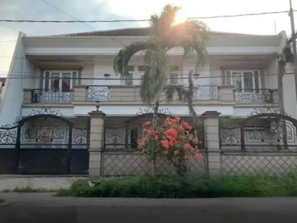 Dijual rumah terawat dharmahusada indah barat lantai marmer