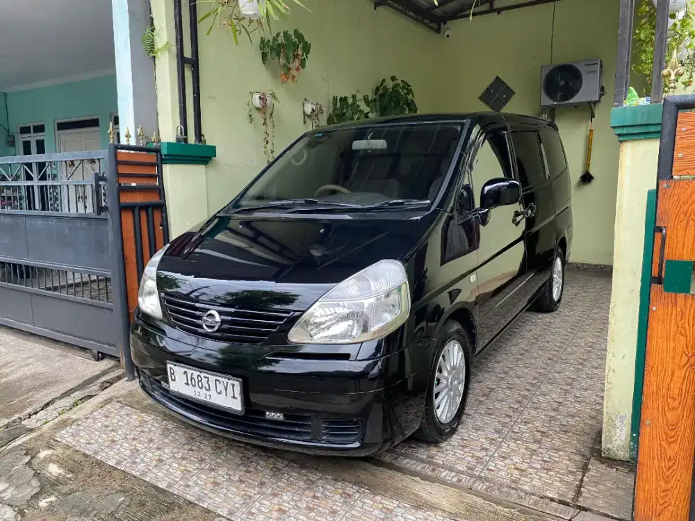 Dijual Nissan Serena 2.0 CT Tahun 2012
