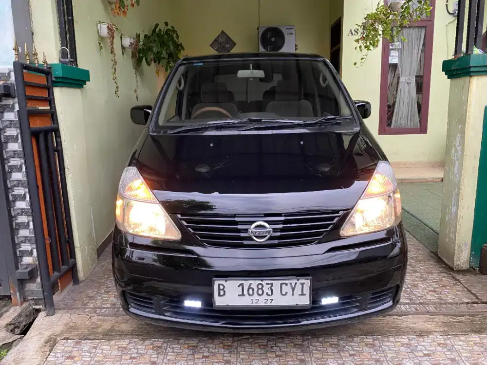 Dijual Nissan Serena 2.0 CT Tahun 2012