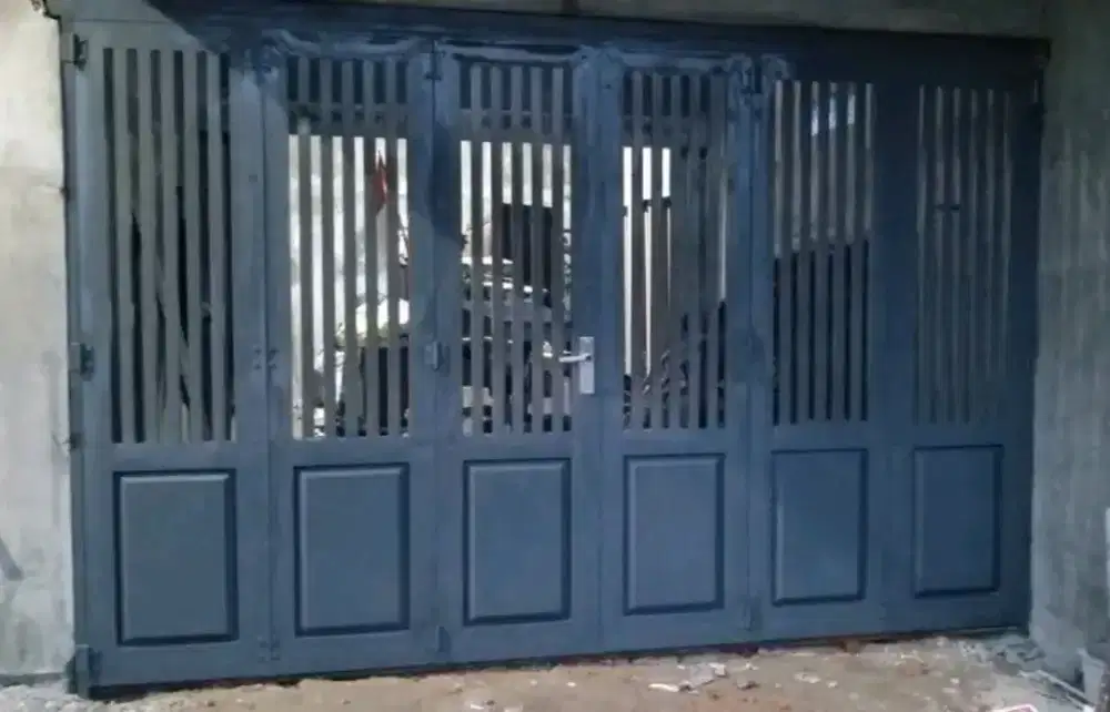 Trmpahan pintu garasi