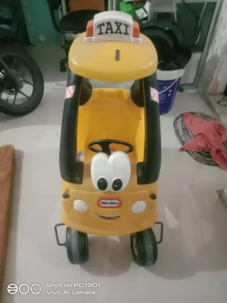 Mobil  taxi untuk anak anak