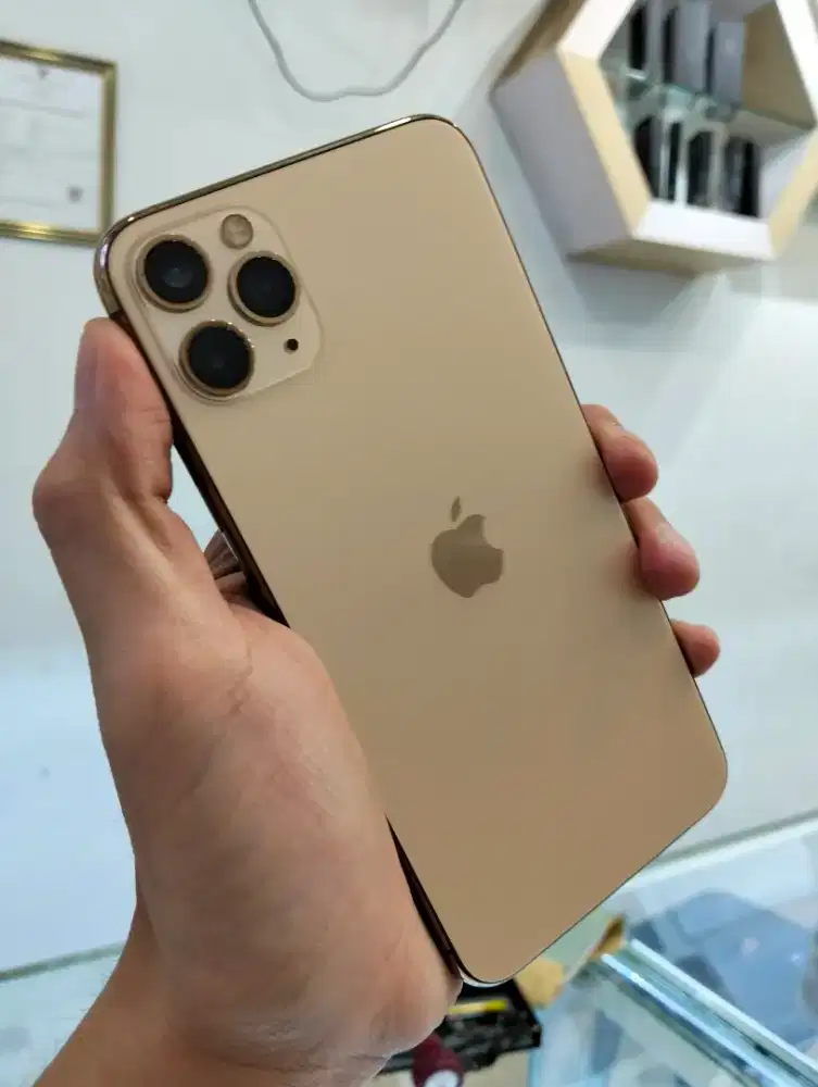 IPhone 11 promax 64 gb inter