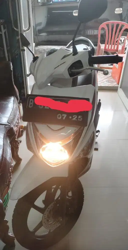 Honda Beat Pop thn. 2015 Putih