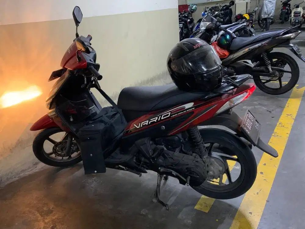 Dijual motor Honda Vario 2010