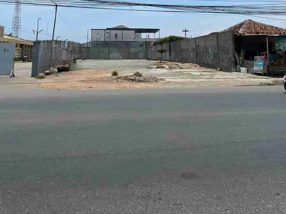 TEGAL PANGGUNG TANAH LUAS DEPAN JALAN RAYA 
JUAL SEWA MURAH