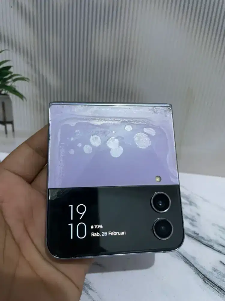 Jual cepat samsung z flip 4 ram 8/256 sein