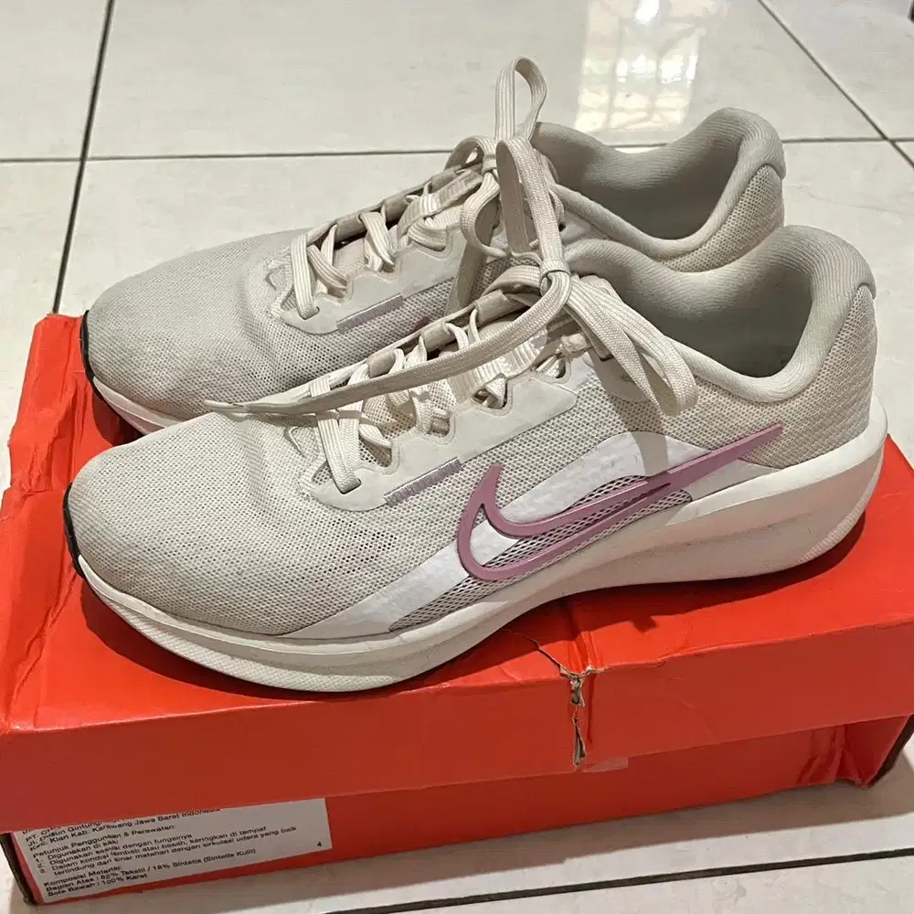 Preloved N*ke women downshifter 13 - size 38.5