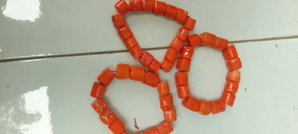 Gelang batu bambo red coral