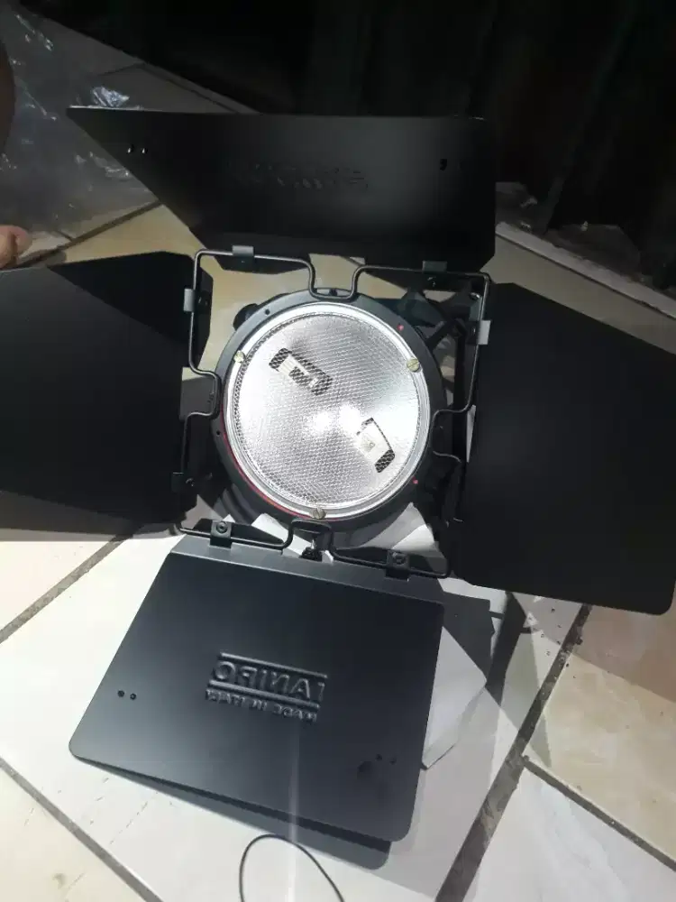 Lampu laniro 800 watt