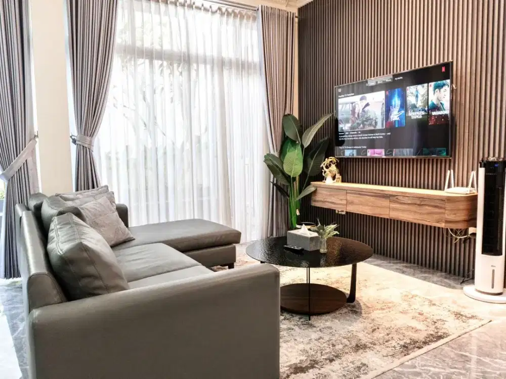 Disewakan Rumah Furnish Luas di Kota Baru Parahyangan Bandung