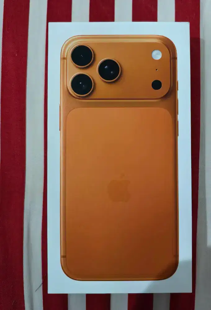Iphone 17 promax 512 gb cosmic orange